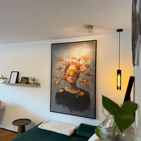 Hangout Apartment